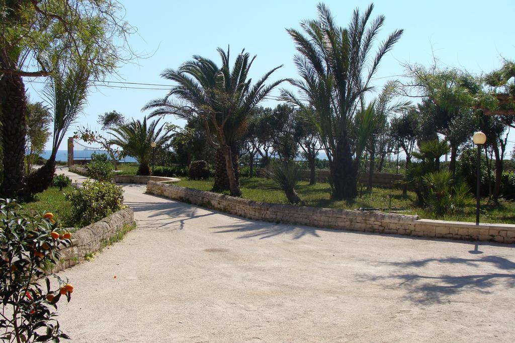 La Villa Rosa Al Mare Pozzallo Exterior photo