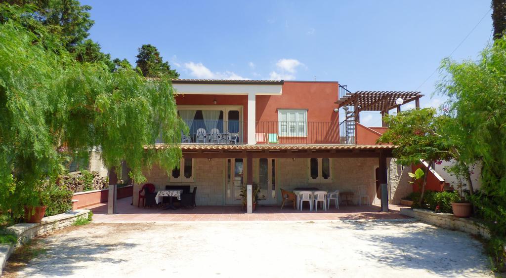 La Villa Rosa Al Mare Pozzallo Exterior photo